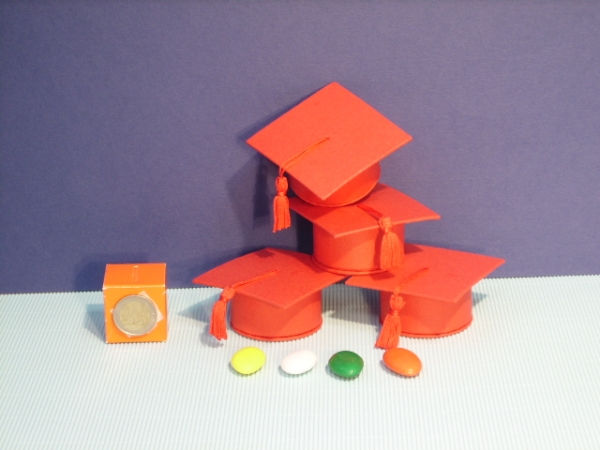 20 Scatoline porta confetti cono rosso con gufo